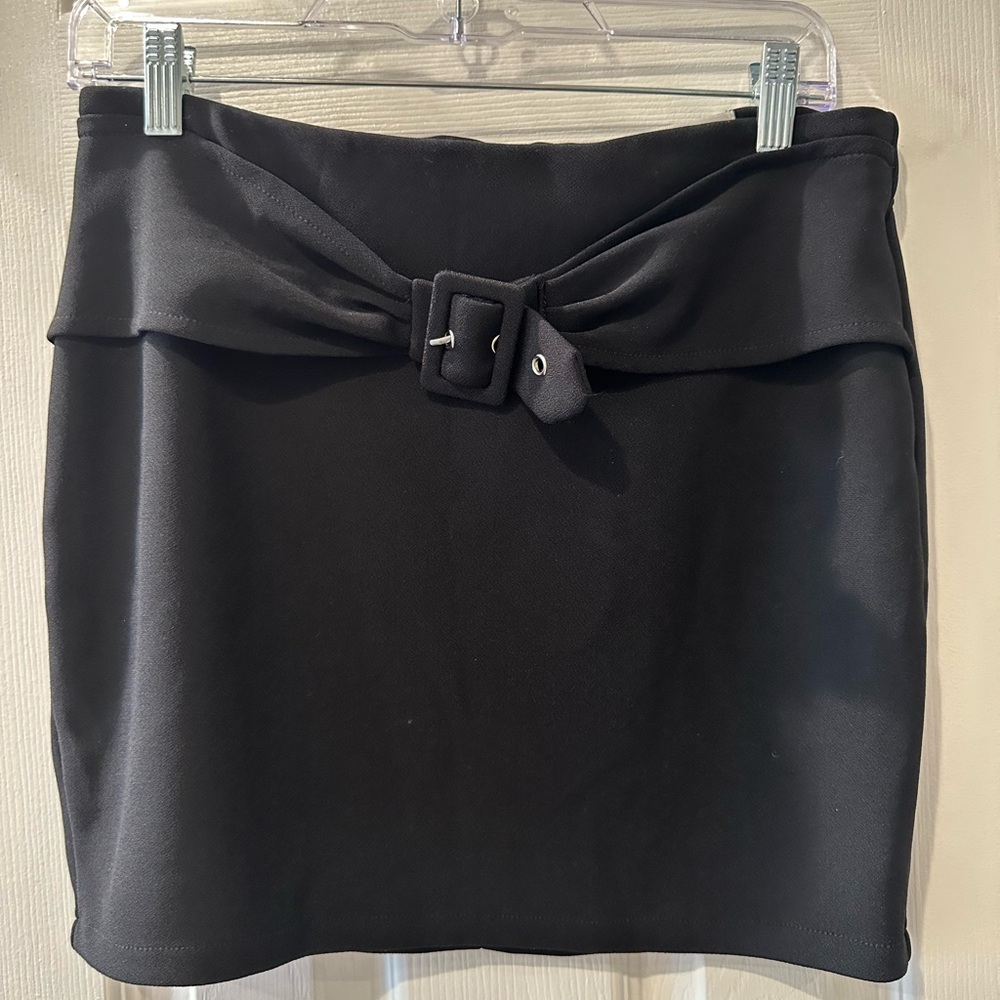 Elegant Black Mini Skirt with Belt
